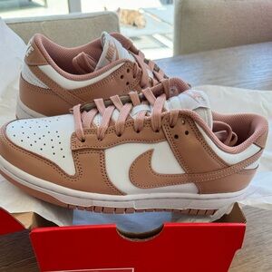 **BRAND NEW IN BOX** Nike Dunk Low